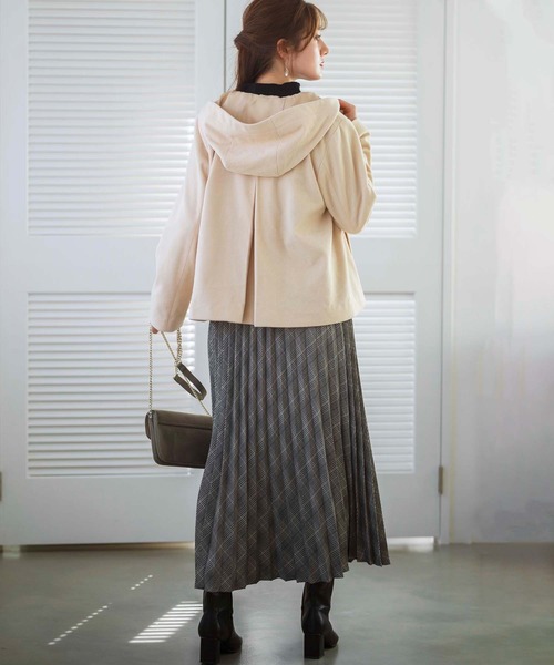 GeeRA(ジーラ)の「ショート丈バックタック2WAYコート(その他アウター・レディース・ネイビー/ベージュ・LARGE/X-LARGE/MEDIUM)」の12枚目の写真