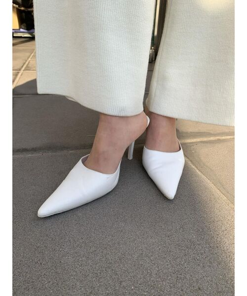 GYDA(ジェイダ)の「ポインテッドミュール(パンプス・レディース・オフホワイト/ブラック/ピンク/その他1・MEDIUM/LARGE/SMALL)」の2枚目の写真