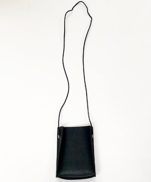 archives（アルシーヴ）の「スクエアミニショルダーバッグ（ショルダーバッグ・レディース・ホワイト/ブラック/ベージュ・MEDIUM）」の3枚目の写真