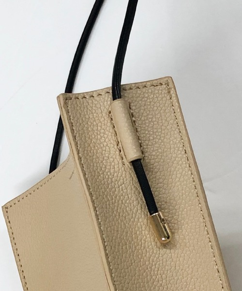 archives（アルシーヴ）の「スクエアミニショルダーバッグ（ショルダーバッグ・レディース・ホワイト/ブラック/ベージュ・MEDIUM）」の11枚目の写真