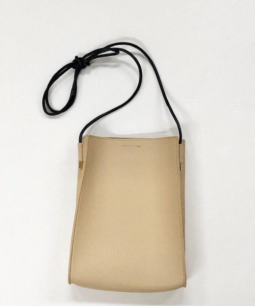 archives（アルシーヴ）の「スクエアミニショルダーバッグ（ショルダーバッグ・レディース・ホワイト/ブラック/ベージュ・MEDIUM）」の6枚目の写真