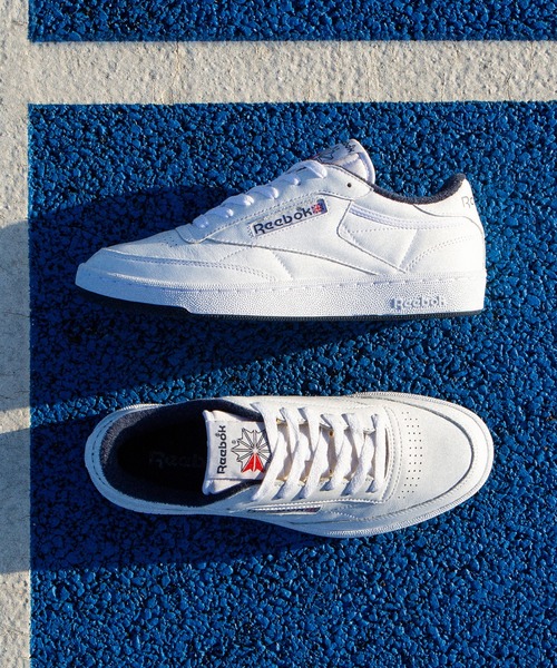 Reebok（リーボック）の「クラブシー 85 / Club C 85（スニーカー・メンズ・ホワイト/ホワイト×グリーン・26.0cm/24.5cm/25.5cm/26.5cm/27.0cm/28.0cm/23.0cm/24.0cm/29.0cm/29.5cm/23.5cm/28.5cm/25.0cm/27.5cm）」の3枚目の写真