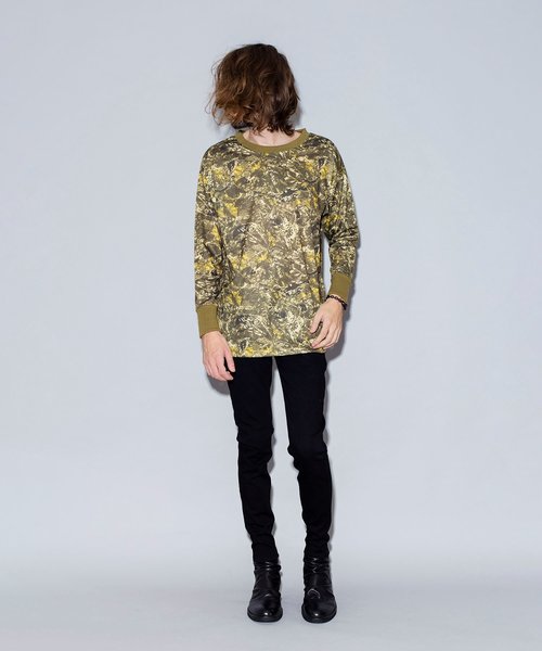 NO ID.（ノーアイディ）の「カモフラルーズロンT（Tシャツ/カットソー・メンズ・ブラック/イエロー/ワイン・1/2）」の8枚目の写真