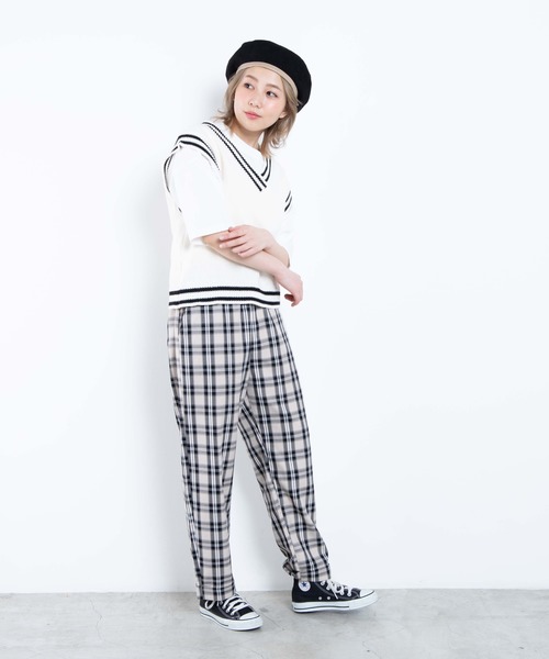 WEGO（ウィゴー）の「WEGO/チェックイージーワイドパンツ（スラックス・レディース・グレー系その他2/ベージュ系その他2/ベージュ系その他3・SMALL/MEDIUM）」の17枚目の写真