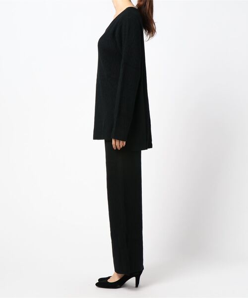 GeeRA（ジーラ）の「ベルト付トップス＆ワイドパンツニットセット（セットアップ・レディース・ブラック・LARGE/X-LARGE/MEDIUM）」の2枚目の写真