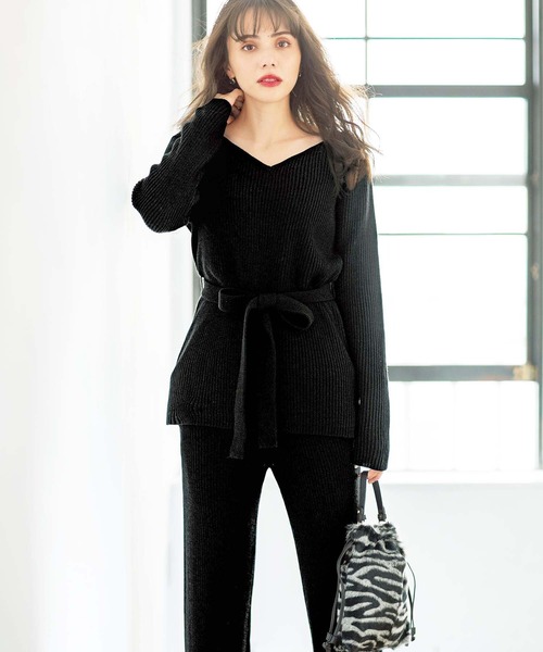 GeeRA（ジーラ）の「ベルト付トップス＆ワイドパンツニットセット（セットアップ・レディース・ブラック・LARGE/X-LARGE/MEDIUM）」の1枚目の写真
