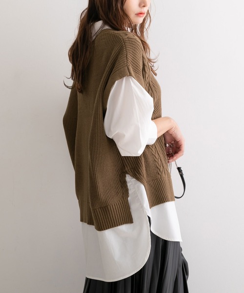Newlyme(ニューリーミー)の「ケーブルニットベストレイヤードシャツ【R】(ニット/セーター・レディース・ブラウン/パープル/ベージュ/ブラック・M-L)」の3枚目の写真