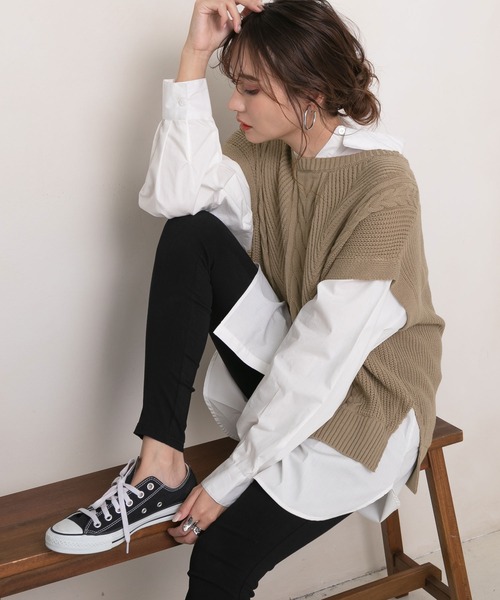 Newlyme(ニューリーミー)の「ケーブルニットベストレイヤードシャツ【R】(ニット/セーター・レディース・ブラウン/パープル/ベージュ/ブラック・M-L)」の8枚目の写真