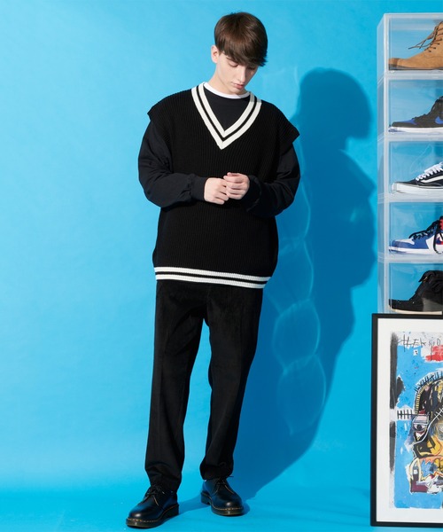 8(eight)(エイト)の「チルデンVネックニットベスト(ベスト・メンズ・ホワイト/ベージュ/ブラック・MEDIUM/LARGE)」の18枚目の写真