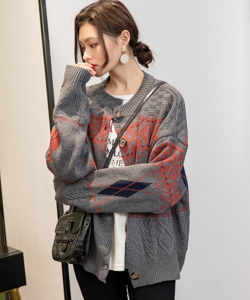 DAY CLOSET（デイ クローゼット）の「レディース ノルディック柄＆アーガイル柄ニットカーディガン 秋冬（カーディガン/ボレロ・レディース・アイボリー/ネイビー/ブラウン/ブラック/モカ/グレー・ONE SIZE）」の15枚目の写真