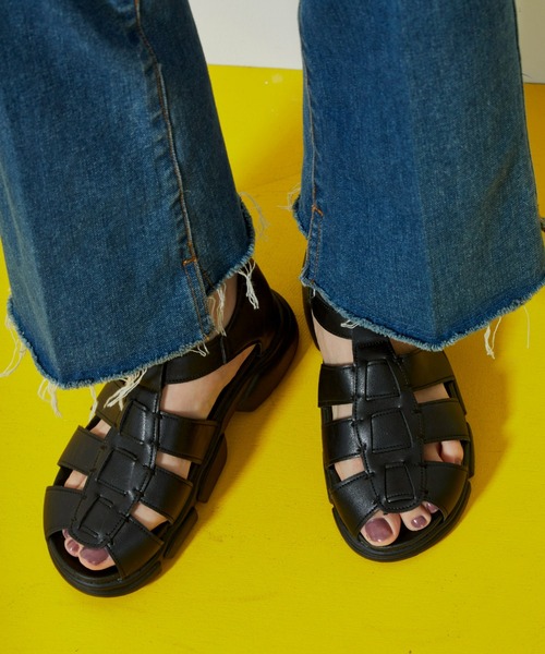 Auntie Rosa Holiday（アンティローザホリデー）の「グルカスニーカーサンダル（サンダル・レディース・ホワイト/ブラック・SMALL/MEDIUM/LARGE）」の10枚目の写真
