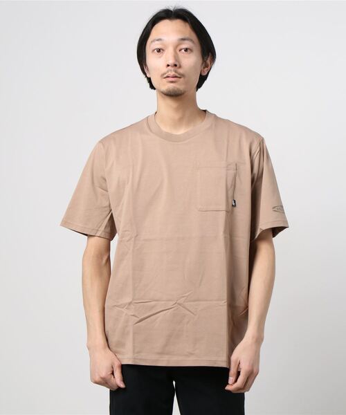 PUMA(プーマ)の「【別注】プーマ PUMA ビッグポケット Tシャツ 限定コラボ(Tシャツ/カットソー・メンズ・ホワイト/ブラック/ベージュ・LL/S/L/3L/M)」の3枚目の写真