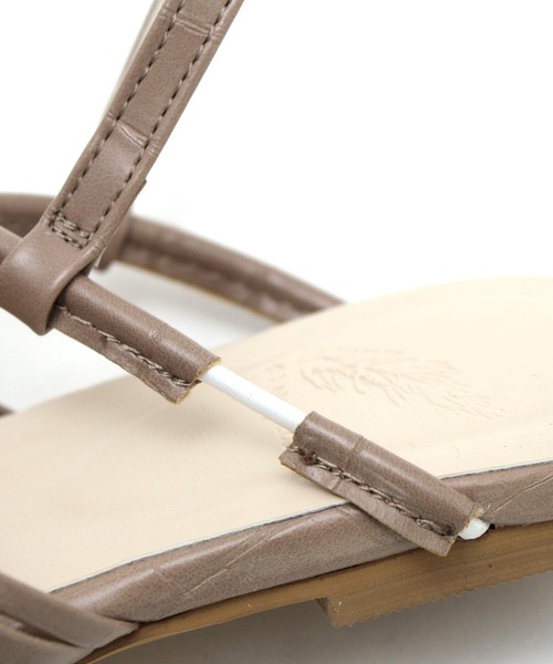 SOROTTO(ソロット)の「【ママとお揃い】メニ―ストラップのノットデザインラウンドトゥサンダル(サンダル・キッズ・ホワイト/ブラック/オリーブ/モカ・22.0cm/19.0cm/20.0cm/21.0cm)」の17枚目の写真