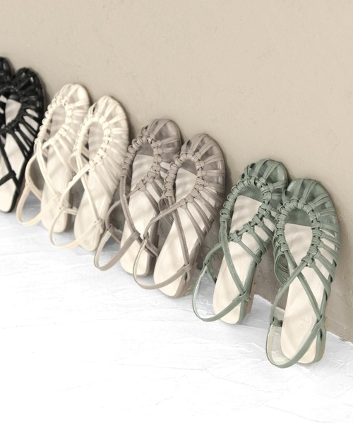 SOROTTO(ソロット)の「【ママとお揃い】メニ―ストラップのノットデザインラウンドトゥサンダル(サンダル・キッズ・ホワイト/ブラック/オリーブ/モカ・22.0cm/19.0cm/20.0cm/21.0cm)」の22枚目の写真