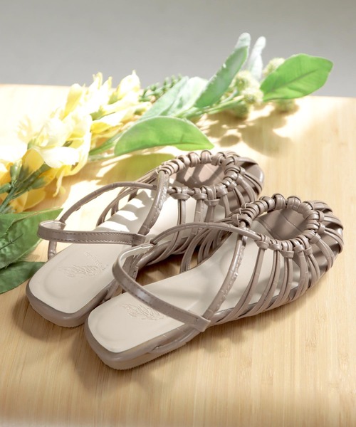 SOROTTO(ソロット)の「【ママとお揃い】メニ―ストラップのノットデザインラウンドトゥサンダル(サンダル・キッズ・ホワイト/ブラック/オリーブ/モカ・22.0cm/19.0cm/20.0cm/21.0cm)」の21枚目の写真