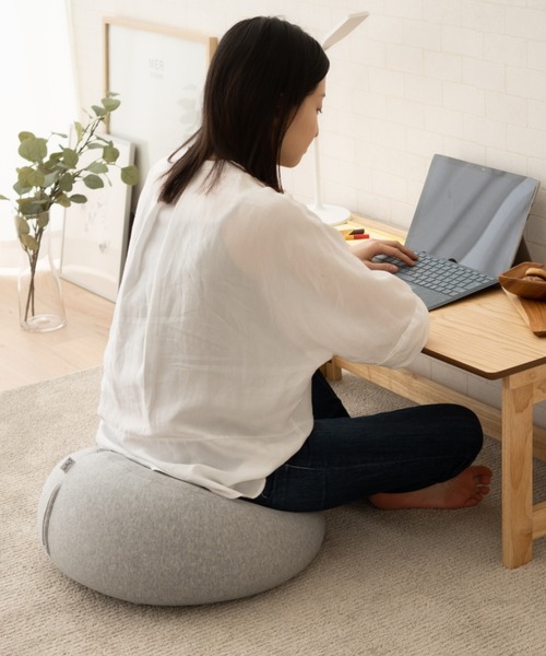 EMOOR(エムール)の「チビカウチソファクッション(クッション/クッションカバー・メンズ・ライトグレー/グレー・FREE)」の10枚目の写真