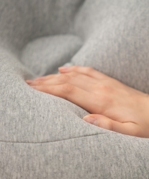 EMOOR(エムール)の「チビカウチソファクッション(クッション/クッションカバー・メンズ・ライトグレー/グレー・FREE)」の12枚目の写真