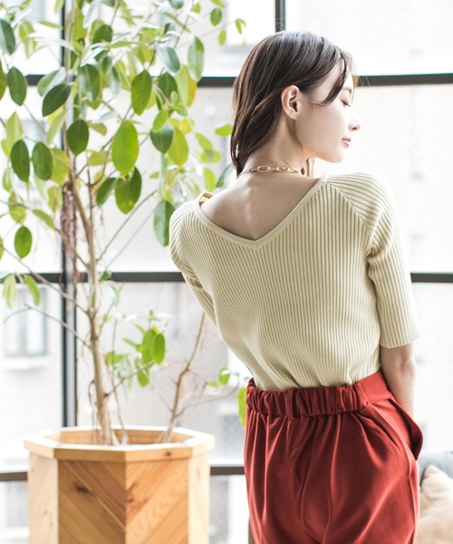 Julia Boutique（ジュリアブティック）の「2WAYネックリブニットトップス/21002（ニット/セーター・レディース・ベージュ系その他/ラベンダー/ブラック/ピンクベージュ/ベージュ・ONE）」の18枚目の写真