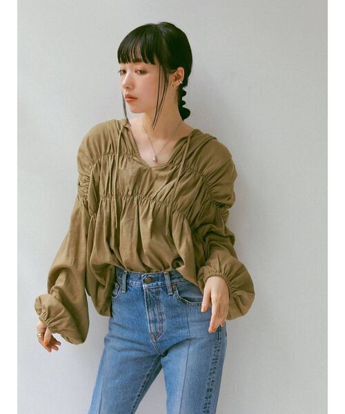 Ungrid（アングリッド）の「リネン混ギャザーブラウス（シャツ/ブラウス・レディース・ブラック/オフホワイト/モカ・FREE）」の20枚目の写真