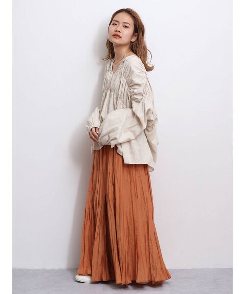 Ungrid（アングリッド）の「リネン混ギャザーブラウス（シャツ/ブラウス・レディース・ブラック/オフホワイト/モカ・FREE）」の17枚目の写真