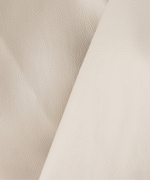 FREE'S MART（フリーズマート）の「フェイクレザービスチェ（シャツ/ブラウス・レディース・ホワイト/ブラック・FREE）」の6枚目の写真