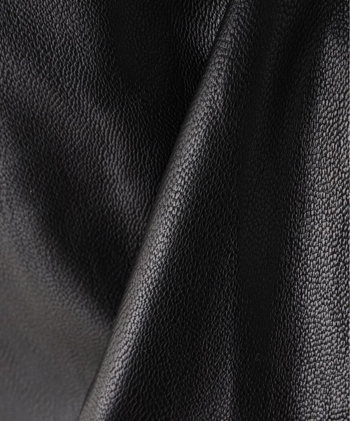 FREE'S MART（フリーズマート）の「フェイクレザービスチェ（シャツ/ブラウス・レディース・ホワイト/ブラック・FREE）」の8枚目の写真