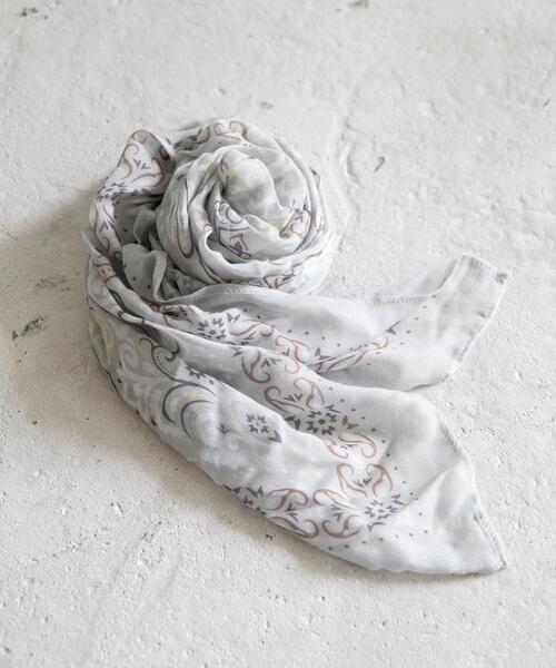 coen（コーエン）の「マルチWAYビッグバンダナストール（ストール/ショール・レディース・ライトグレー/ネイビー/クリーム/ライトピンク・FREE）」の5枚目の写真