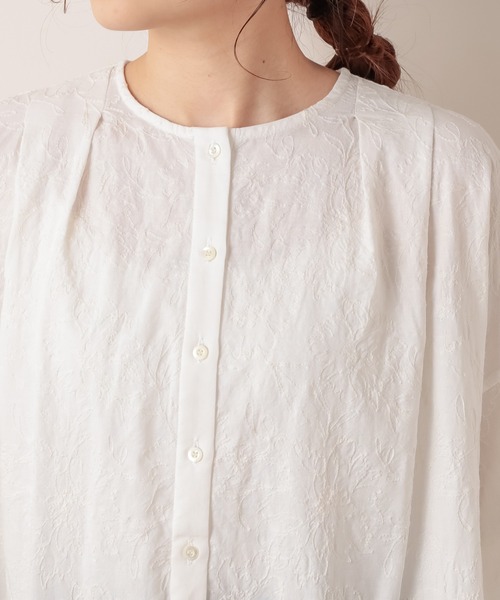 PUAL CE CIN（ピュアルセシン）の「レーヨンリネン 大花刺繍ブラウス 