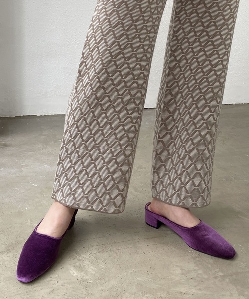 Shelly island（シェリーアイランド）の「幾何学柄ジャガードニットパンツ（その他パンツ・レディース・ベージュ/ブラウン・FREE）」の4枚目の写真