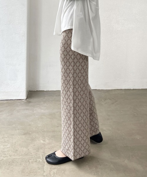 Shelly island（シェリーアイランド）の「幾何学柄ジャガードニットパンツ（その他パンツ・レディース・ベージュ/ブラウン・FREE）」の22枚目の写真