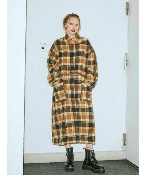 jouetie（ジュエティ）の「パイピングボアコート（ムートンコート・レディース・パープル/ブラック/その他1/アイボリー・MEDIUM）」の4枚目の写真