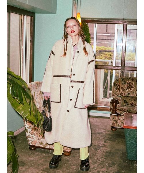 jouetie（ジュエティ）の「パイピングボアコート（ムートンコート・レディース・パープル/ブラック/その他1/アイボリー・MEDIUM）」の22枚目の写真