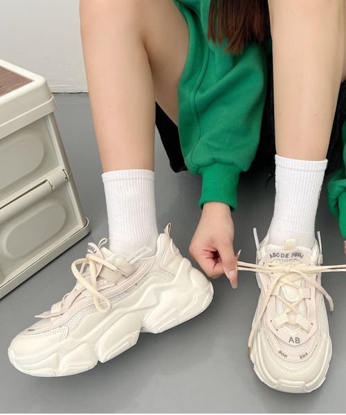 Shoes in Closet(シューズインクローゼット)の「厚底 ボリュームソール ダッドスニーカー 39(スニーカー・レディース・ブラック/ホワイト/ベージュ・S/M/LL/L/XS)」の3枚目の写真