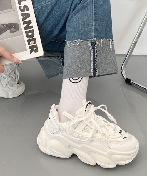 Shoes in Closet(シューズインクローゼット)の「厚底 ボリュームソール ダッドスニーカー 39(スニーカー・レディース・ブラック/ホワイト/ベージュ・S/M/LL/L/XS)」の1枚目の写真