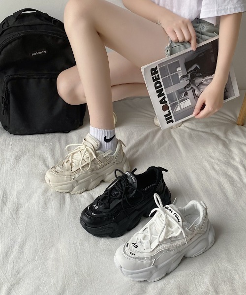 Shoes in Closet(シューズインクローゼット)の「厚底 ボリュームソール ダッドスニーカー 39(スニーカー・レディース・ブラック/ホワイト/ベージュ・S/M/LL/L/XS)」の8枚目の写真