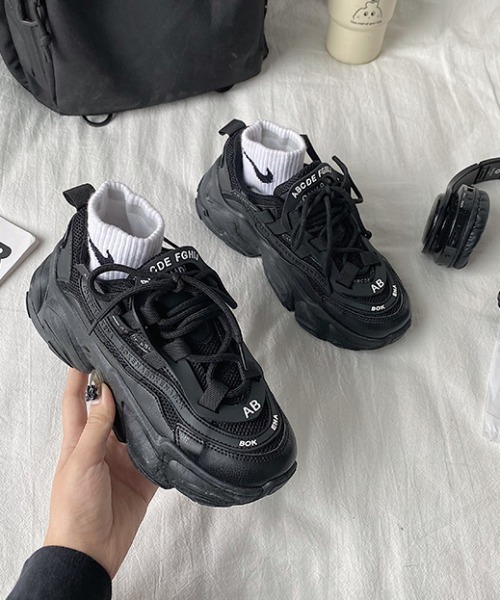 Shoes in Closet(シューズインクローゼット)の「厚底 ボリュームソール ダッドスニーカー 39(スニーカー・レディース・ブラック/ホワイト/ベージュ・S/M/LL/L/XS)」の6枚目の写真