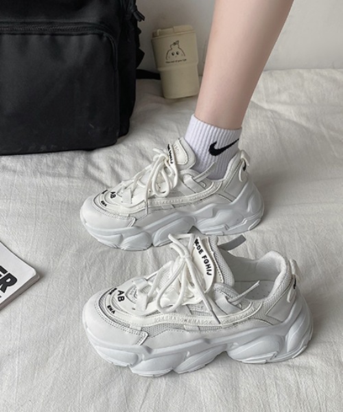 Shoes in Closet(シューズインクローゼット)の「厚底 ボリュームソール ダッドスニーカー 39(スニーカー・レディース・ブラック/ホワイト/ベージュ・S/M/LL/L/XS)」の4枚目の写真