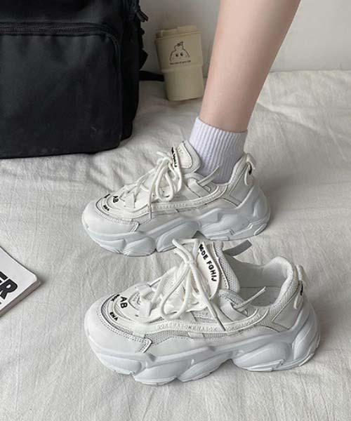 Shoes in Closet(シューズインクローゼット)の「厚底 ボリュームソール ダッドスニーカー 39(スニーカー・レディース・ブラック/ホワイト/ベージュ・S/M/LL/L/XS)」の17枚目の写真