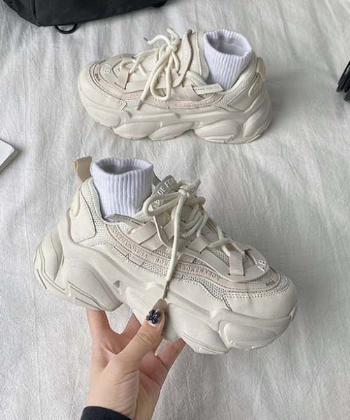 Shoes in Closet(シューズインクローゼット)の「厚底 ボリュームソール ダッドスニーカー 39(スニーカー・レディース・ブラック/ホワイト/ベージュ・S/M/LL/L/XS)」の15枚目の写真