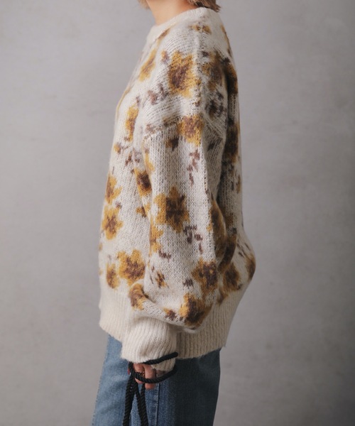 ap retro(アプレトロ)の「起毛花柄ジャガードニット(ニット/セーター・レディース・アイボリー/カーキ・FREE)」の6枚目の写真