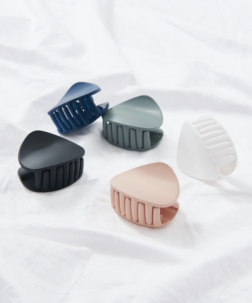 COLONY 2139（コロニートゥーワンスリーナイン）の「マットクリップ（バレッタ/ヘアクリップ・レディース・ホワイト/ブラック/ベージュ/ネイビー/グレー・FREE）」の6枚目の写真