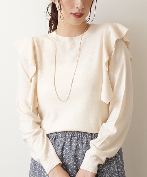 NATURAL BEAUTY BASIC(ナチュラルビューティーベーシック)の「ラッフルショルダーニット/0171270914(ニット/セーター・レディース・オフホワイト/ネイビー/グレー・MEDIUM)」の2枚目の写真