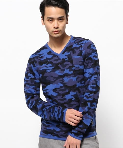 VENCEEXCHANGE(ヴァンスエクスチェンジ)の「カモフラジャガード Vネック(ニット/セーター・メンズ・ブルー/グリーン・LARGE/MEDIUM/SMALL)」の1枚目の写真
