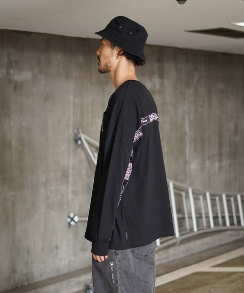 DC SHOES(ディーシーシューズ)の「21 BACK LINE LS/DCバックロゴテープ長袖ロンT(Tシャツ/カットソー・メンズ・ホワイト/ブラック/ベージュ/ベージュ系その他/ブラック系その他/ホワイト系その他・MEDIUM/LARGE/X-LARGE/XX-LARGE)」の21枚目の写真
