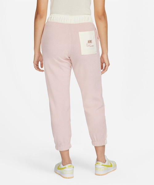 NIKE（ナイキ）の「NIKE AS W NSW PLSH JGGR HTG / ナイキ ウィメンズ  ヘリテージ ジョガー パンツ 【SP】（スウェットパンツ・レディース・ブラック/ピンク・S/M/L）」の10枚目の写真