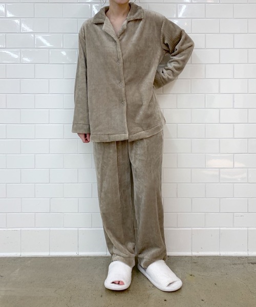 TERRITOIRE(テリトワール)の「LADIES ''ふわもこ'' コーデュロイ'' パジャマ 上下セット(ルームウェア/パジャマ・レディース・チャコールグレー/ネイビー/ベージュ/オフホワイト・LARGE/MEDIUM)」の21枚目の写真