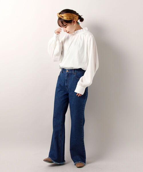 fredy repit(フレディレピ)の「【WEB限定】ボリュームスリーブフリルスタンドカラーシャツ(前後2WAY)(シャツ/ブラウス・レディース・ライトブルー/ブラック/オフホワイト・38)」の5枚目の写真