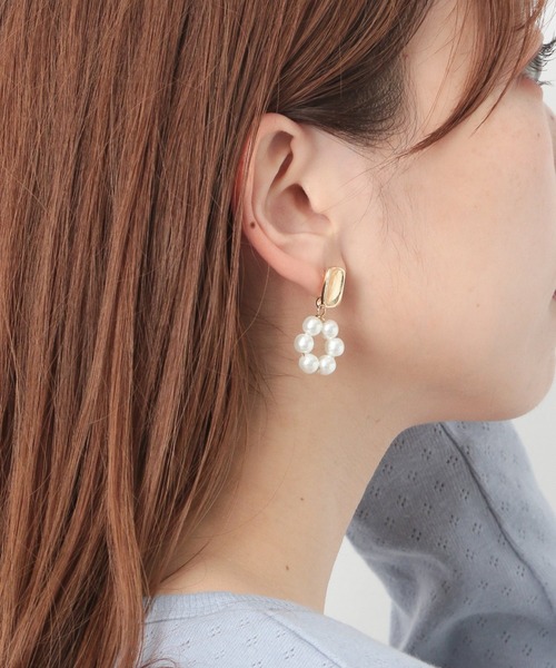 Heather(ヘザー)の「メタルパールイヤー2 239645(ピアス(両耳用)・レディース・シルバー/ゴールド・ONE SIZE)」の2枚目の写真