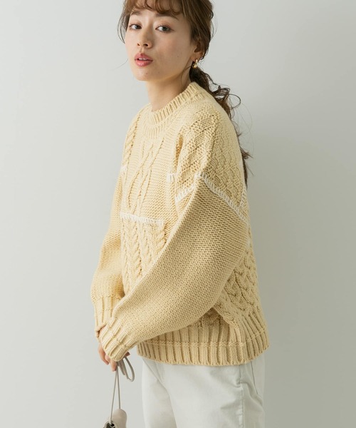 URBAN RESEARCH Sonny Label（アーバンリサーチサニーレーベル）の「パッチワークステッチ ケーブルニット（ニット/セーター・レディース・チャコールグレー/イエロー系その他/オフホワイト・FREE）」の20枚目の写真