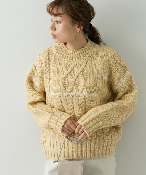 URBAN RESEARCH Sonny Label（アーバンリサーチサニーレーベル）の「パッチワークステッチ ケーブルニット（ニット/セーター・レディース・チャコールグレー/イエロー系その他/オフホワイト・FREE）」の22枚目の写真